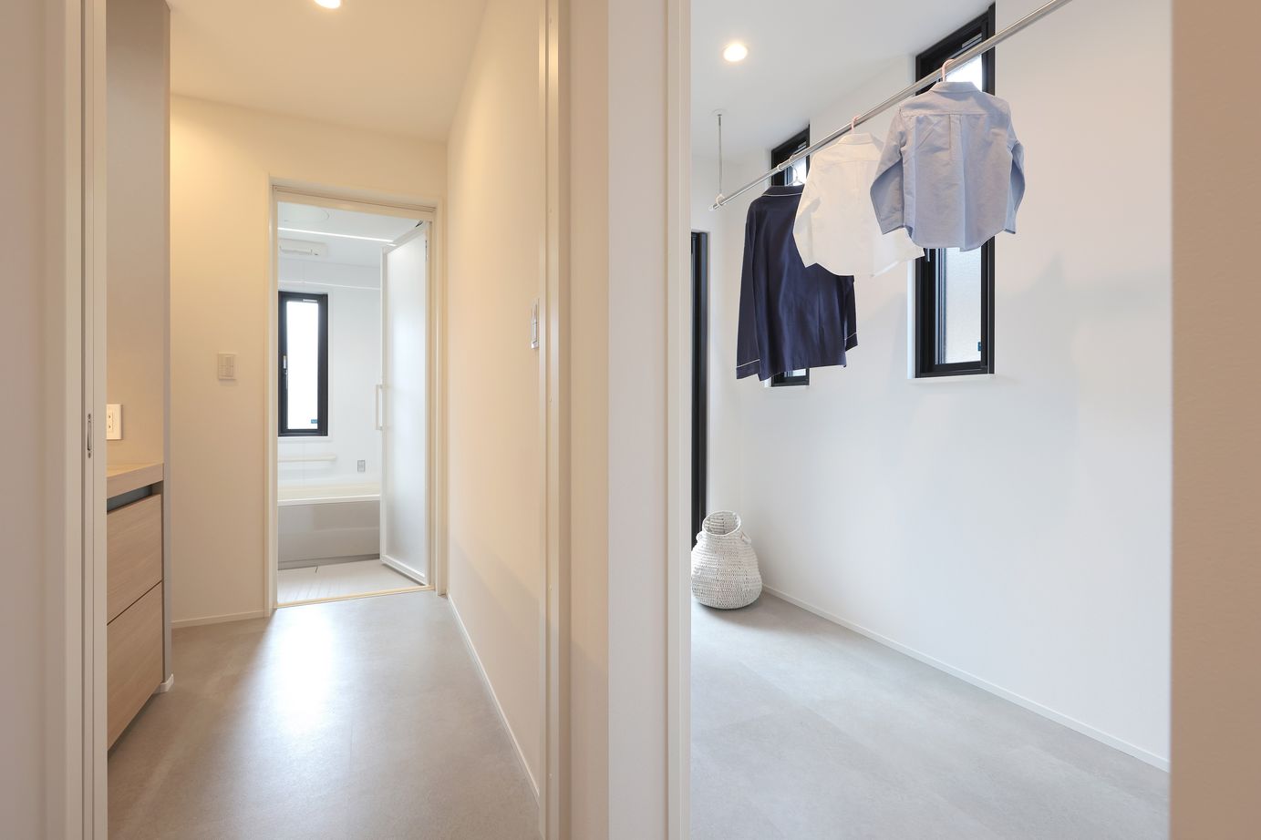 シブサワスタイル ブラックベースの二世帯×シックモダン×和モダンハウスの建築実例画像10