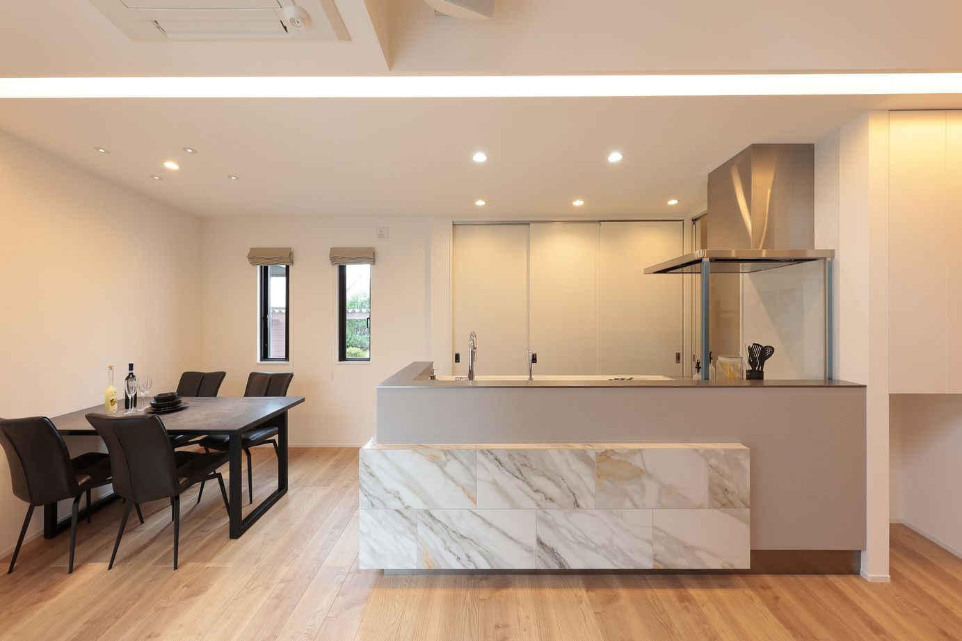 シブサワスタイル DJBOOTHのある平屋×ホテルライクハウスの建築実例画像8