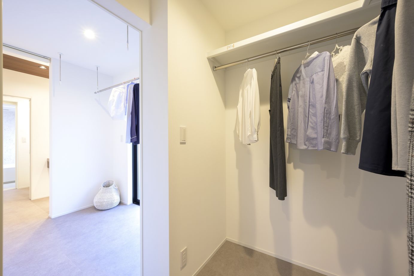 シブサワスタイル ガレージ付きリゾートホテル×モダンテラスハウスの建築実例画像9