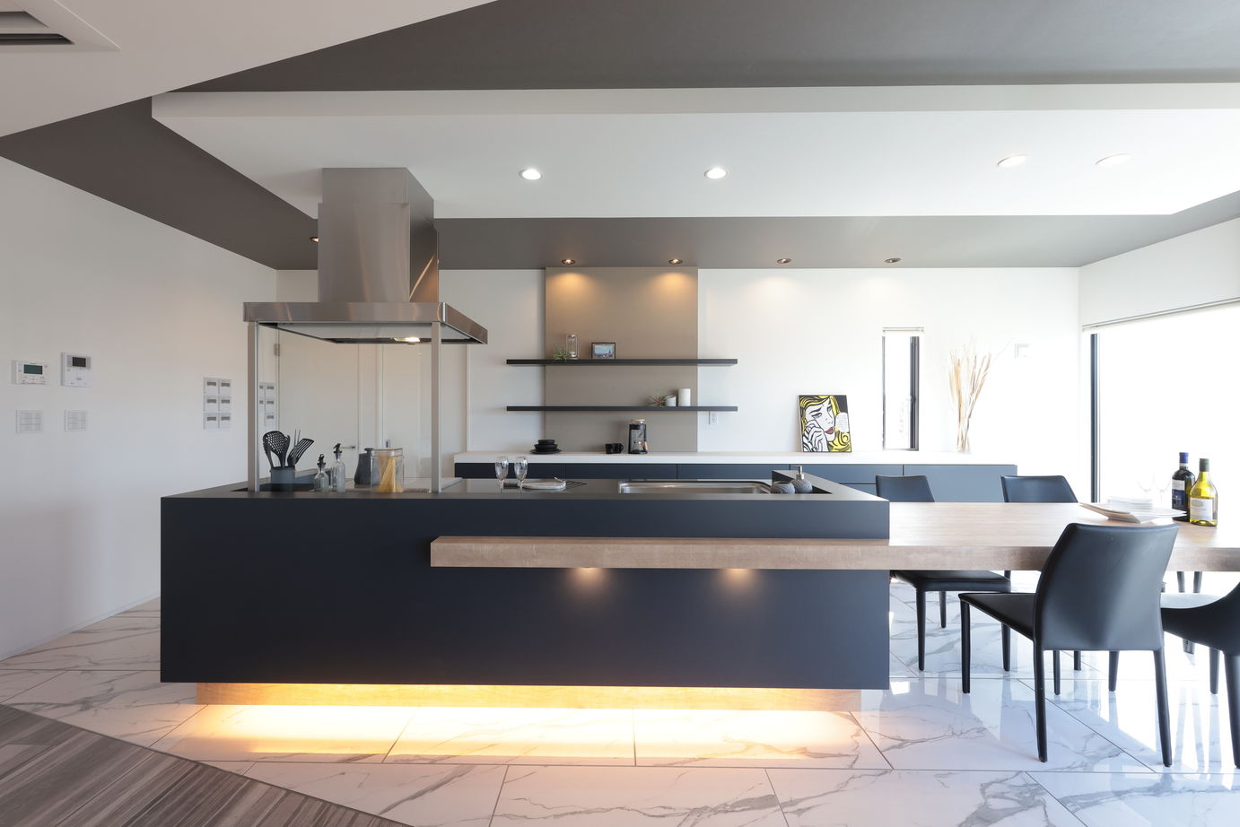 シブサワスタイル ホテルライクなシンプルモダン×シックモダンハウスの建築実例画像2