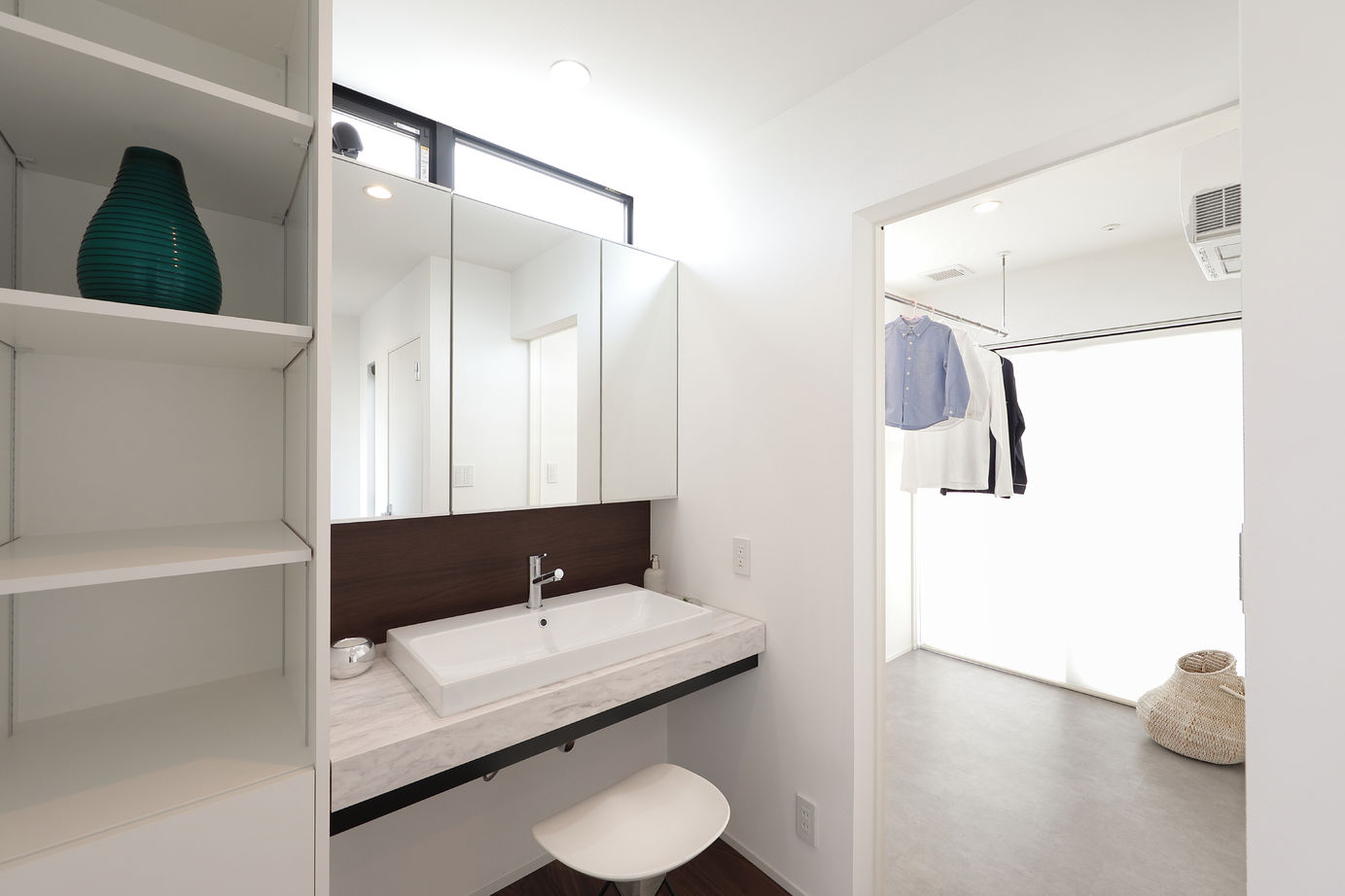 シブサワスタイル 二棟×二世帯平屋モダンハウスの建築実例画像9