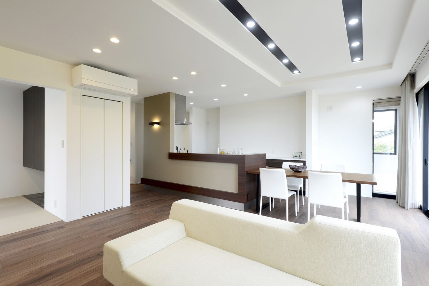 シブサワスタイル ホテルライク×シックモダンのホリゾンタルハウスの建築実例画像6