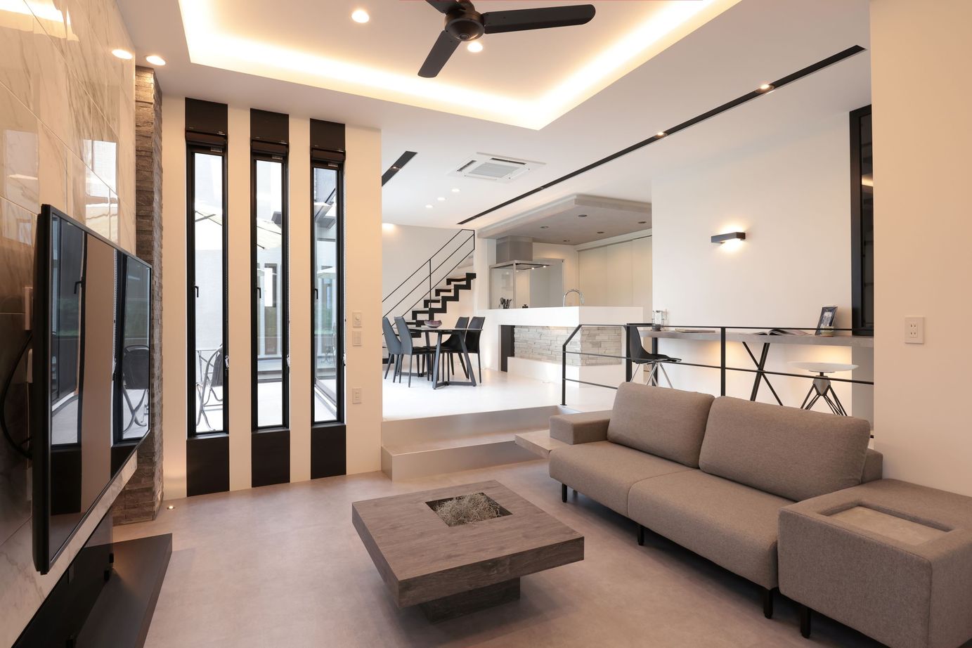 シブサワスタイル 敷地を活かしたスローライフを愉しむリゾートモダンハウスの建築実例画像5