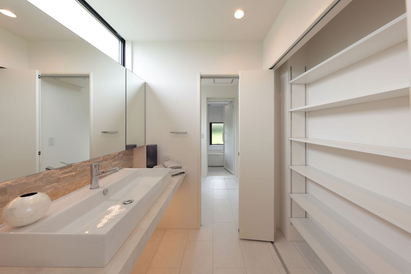 シブサワスタイル 敷地を活かしたスローライフを愉しむリゾートモダンハウスの建築実例画像8