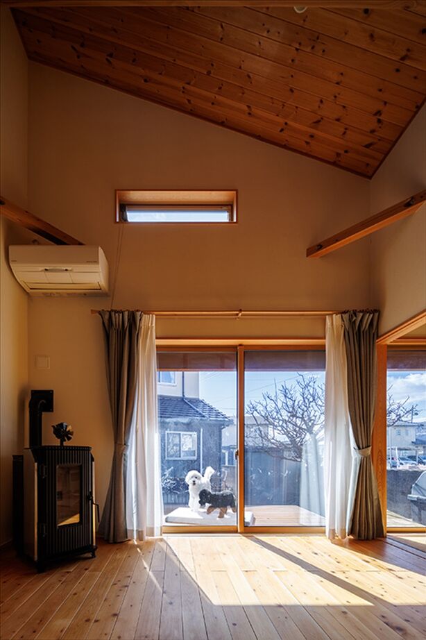 イバケン 檜の夫婦柱が支える大空間。笑い声がやさしく響く平屋の建築実例画像6