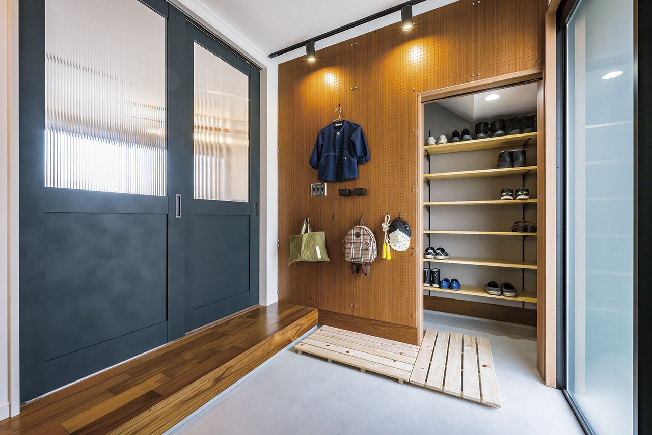 建築工房わたなべ（富士市） 【富士市/2400万円～2499万円/子育て/間取図有】空間がオープンにつながるインダストリアルテイストの家の建築実例画像3