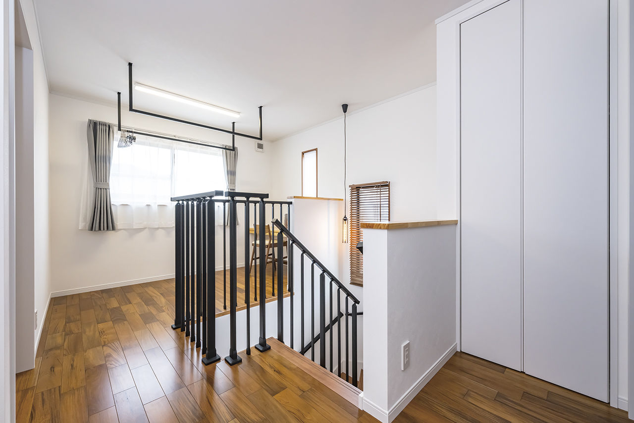 建築工房わたなべ（富士市） 【富士市/2400万円～2499万円/子育て/間取図有】空間がオープンにつながるインダストリアルテイストの家の建築実例画像9