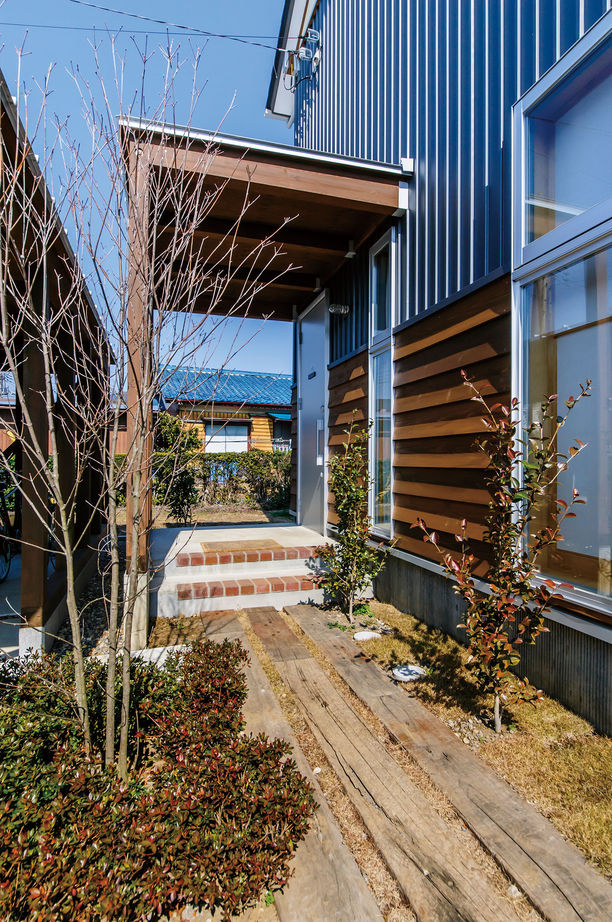 BAUHOUSE -住まい設計工房バウハウス- 【ガレージハウス/36坪/間取り図】季節ごとに楽しめる庭の植栽。１年中心地が良いシンプルモダンな暮らしの建築実例画像10