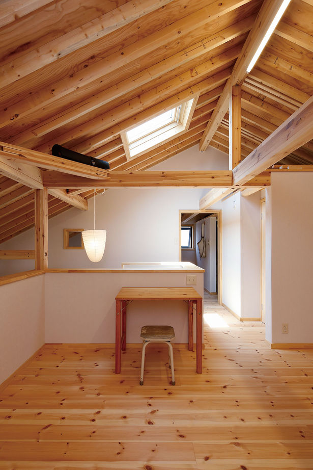 BAUHOUSE -住まい設計工房バウハウス- 【吹抜け/土間/39坪/間取り図】土間リビング、バイクガレージのある大屋根の家の建築実例画像5