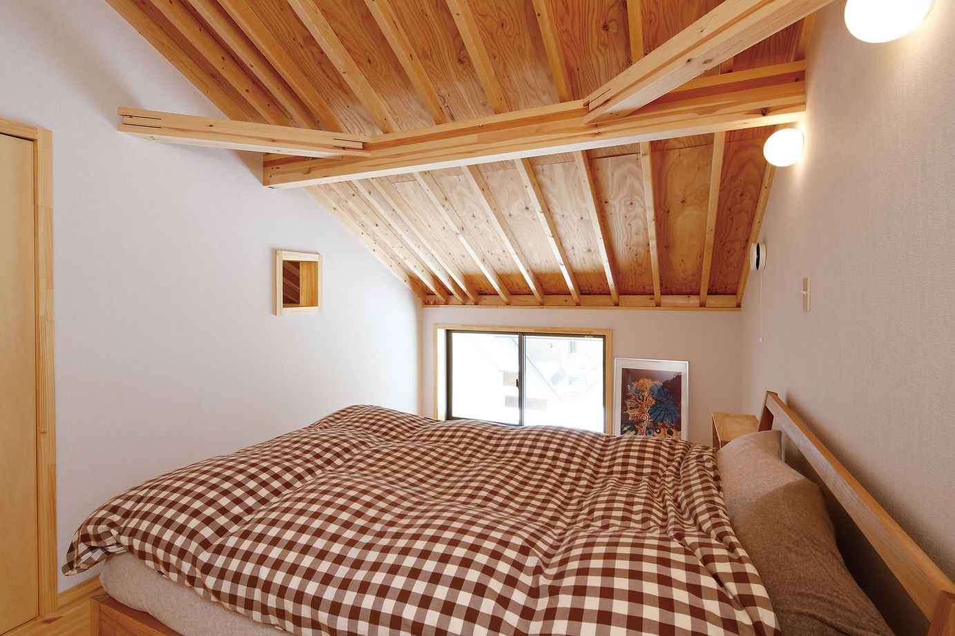 BAUHOUSE -住まい設計工房バウハウス- 【吹抜け/土間/39坪/間取り図】土間リビング、バイクガレージのある大屋根の家の建築実例画像8