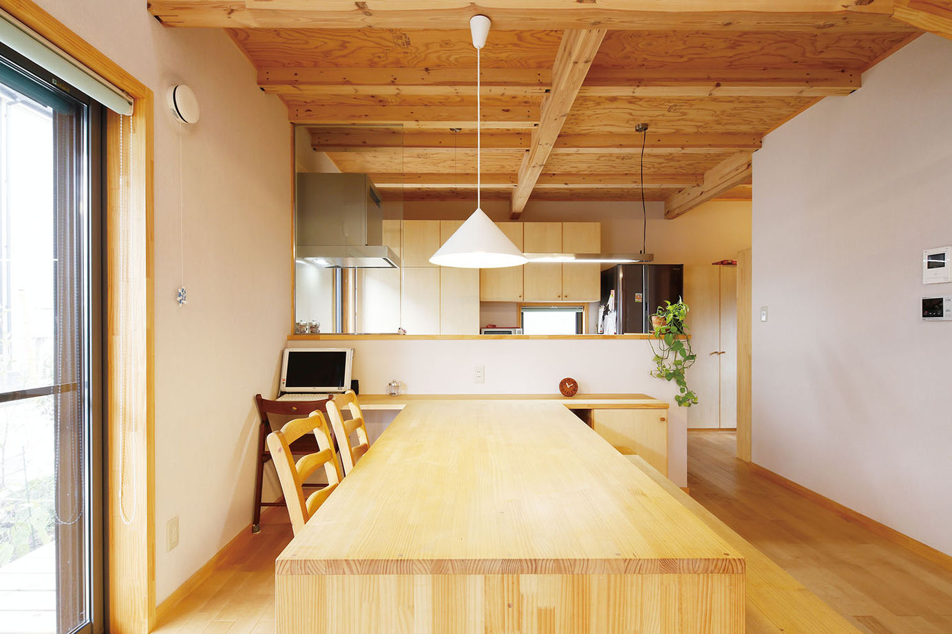 BAUHOUSE -住まい設計工房バウハウス- 【2階建て/薪ストーブ/30坪/間取り図】子どもと一緒に自然の心地よさを体感。のびのび暮らせる家の建築実例画像5