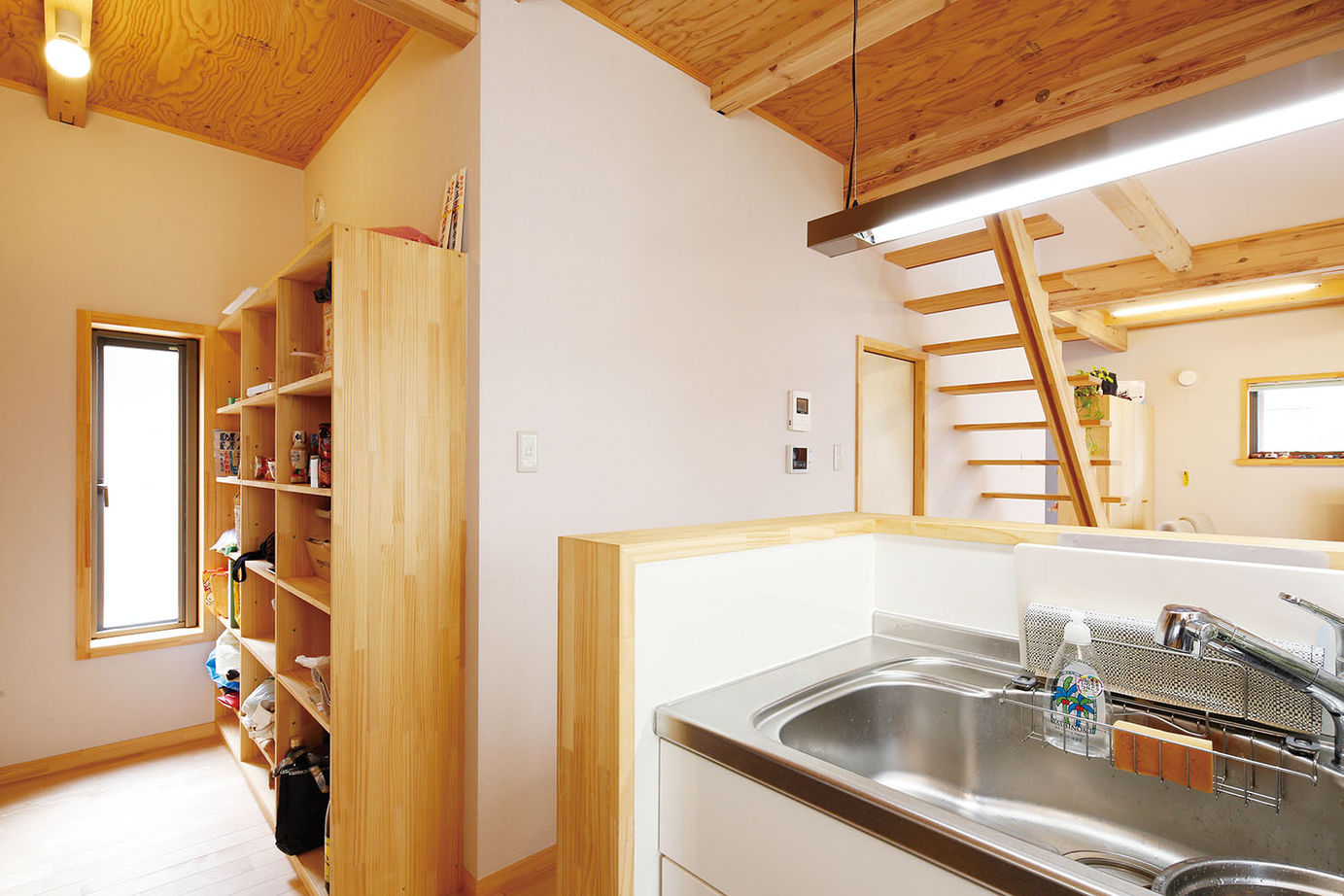 BAUHOUSE -住まい設計工房バウハウス- 【2階建て/薪ストーブ/30坪/間取り図】子どもと一緒に自然の心地よさを体感。のびのび暮らせる家の建築実例画像6