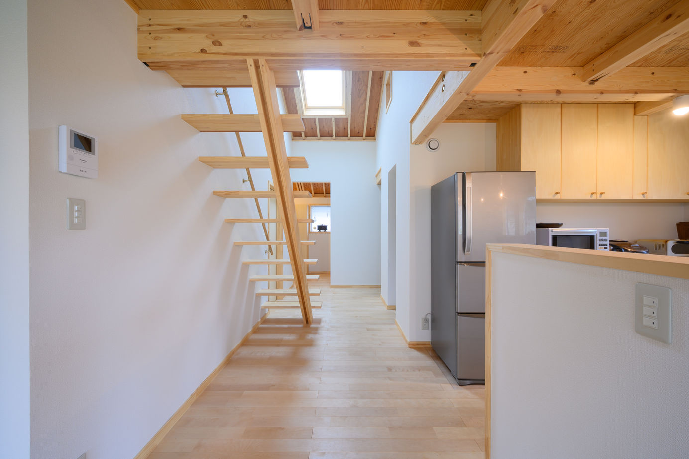 BAUHOUSE -住まい設計工房バウハウス- 【2階建て/家庭菜園/35坪/間取り図】子育て世代の「住・食・遊・育」を備えている平屋風の住まいの建築実例画像5