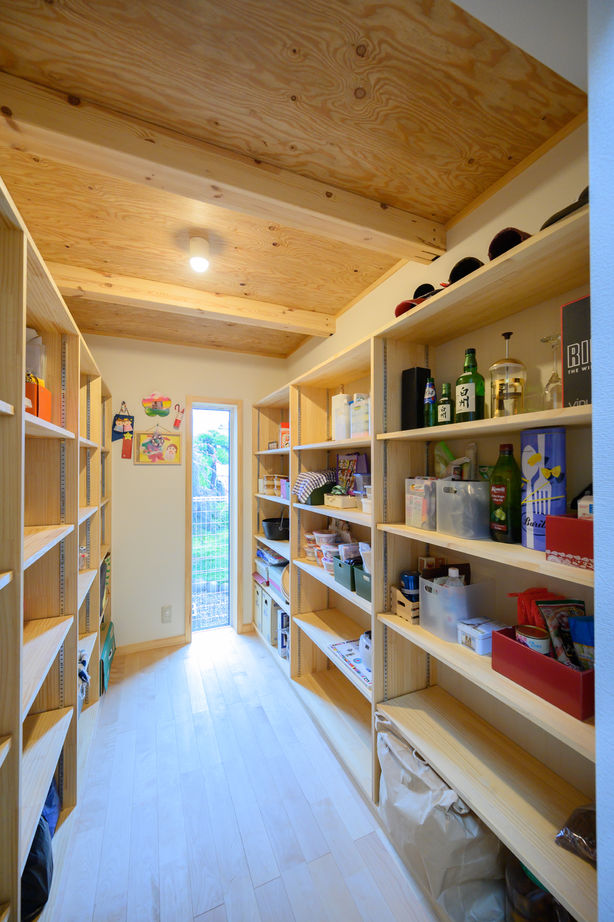 BAUHOUSE -住まい設計工房バウハウス- 【2階建て/家庭菜園/35坪/間取り図】子育て世代の「住・食・遊・育」を備えている平屋風の住まいの建築実例画像8