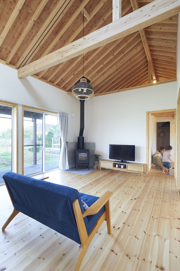 BAUHOUSE -住まい設計工房バウハウス- 【平屋/30坪/間取り図】森をつくり、家を建てる。幼い頃からの夢をかなえた、薪ストーブのある平屋の建築実例画像4