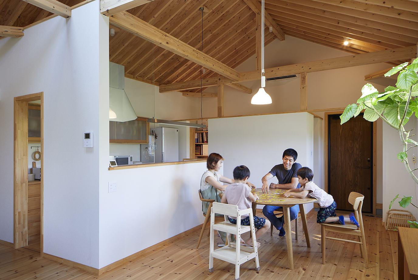 BAUHOUSE -住まい設計工房バウハウス- 【平屋/30坪/間取り図】森をつくり、家を建てる。幼い頃からの夢をかなえた、薪ストーブのある平屋の建築実例画像5