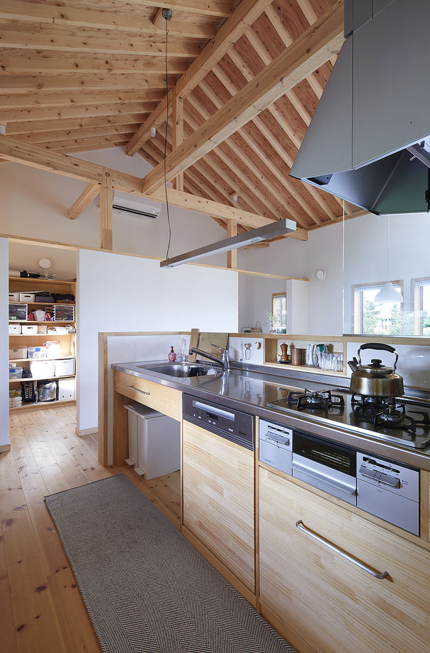 BAUHOUSE -住まい設計工房バウハウス- 【平屋/30坪/間取り図】森をつくり、家を建てる。幼い頃からの夢をかなえた、薪ストーブのある平屋の建築実例画像6