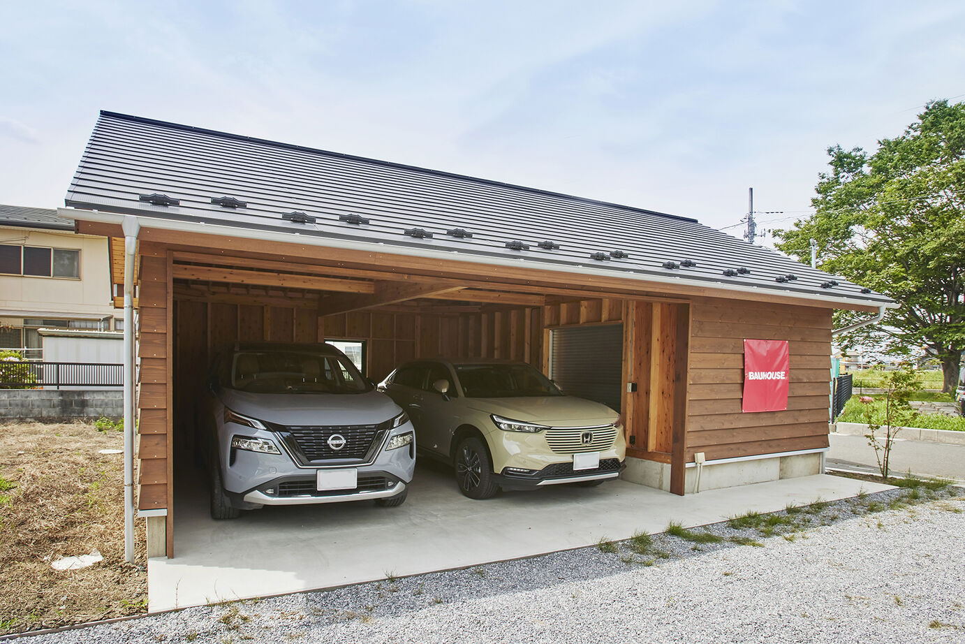 BAUHOUSE -住まい設計工房バウハウス- 【平屋風/ガレージ/檜風呂/54坪/間取り図】余暇を心から愉しむ家。時を経てもすたれないデザインの建築実例画像10