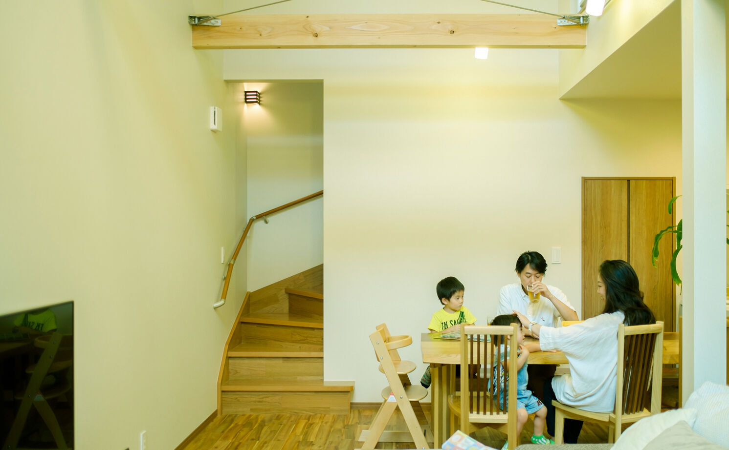 一級建築士事務所　タイセーハウジング 【厚木市/2000万円台/間取り図】開放感＋家を明るくするウッドデッキの光庭に南側の高窓と吹抜けが魅力の家の建築実例画像5