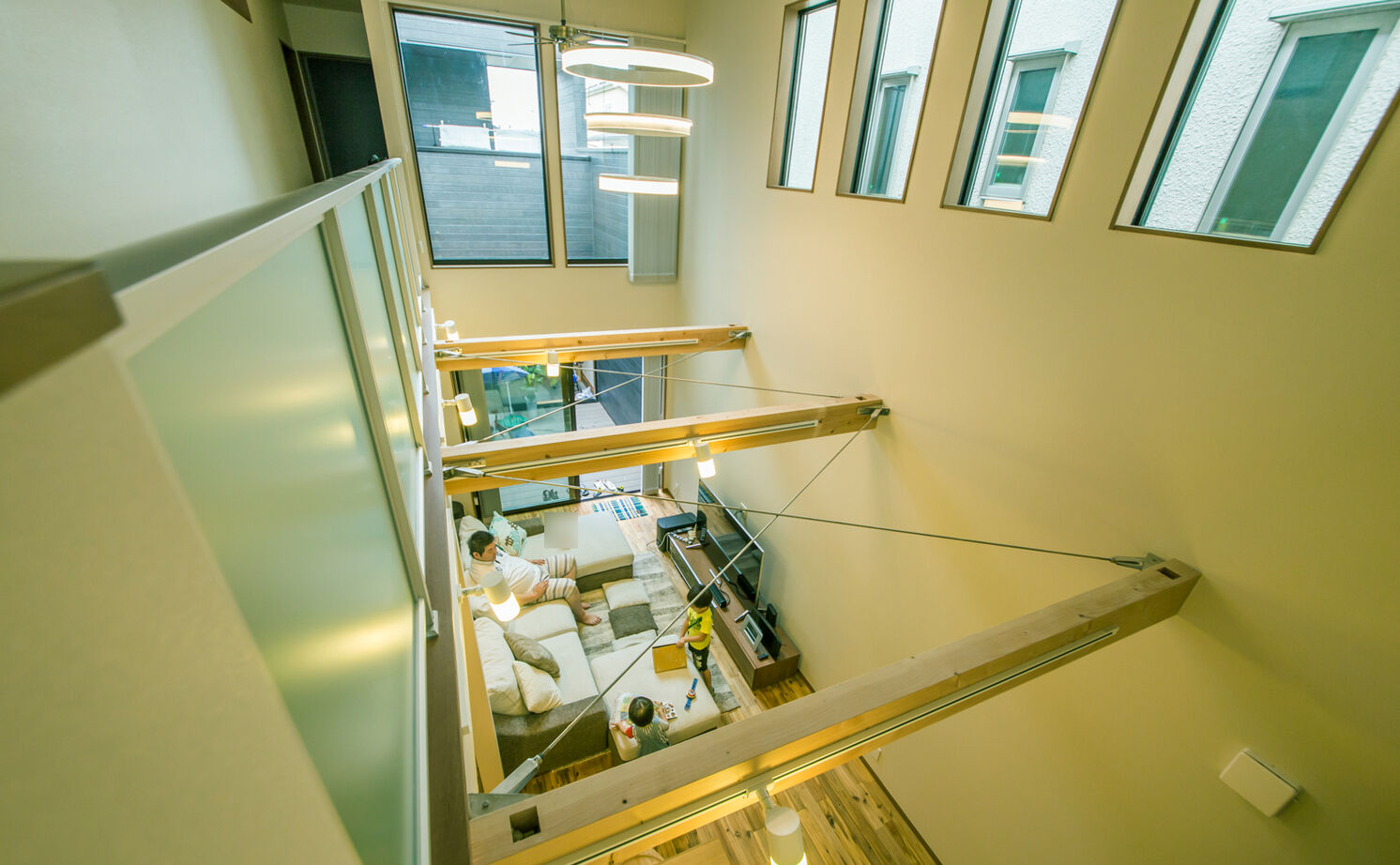 一級建築士事務所　タイセーハウジング 【厚木市/2000万円台/間取り図】開放感＋家を明るくするウッドデッキの光庭に南側の高窓と吹抜けが魅力の家の建築実例画像6