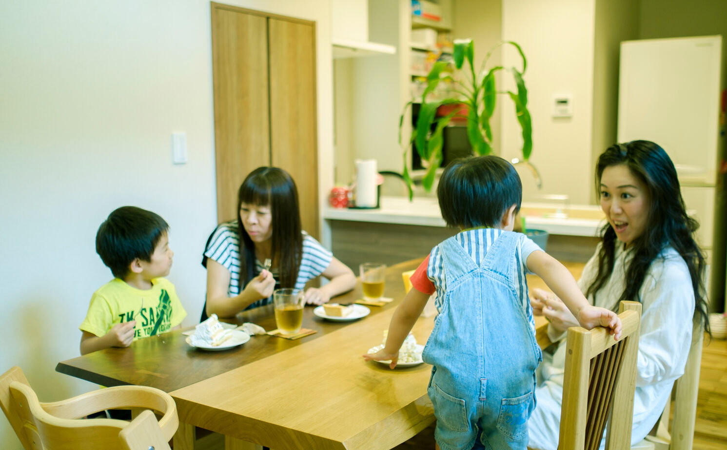 一級建築士事務所　タイセーハウジング 【厚木市/2000万円台/間取り図】開放感＋家を明るくするウッドデッキの光庭に南側の高窓と吹抜けが魅力の家の建築実例画像9