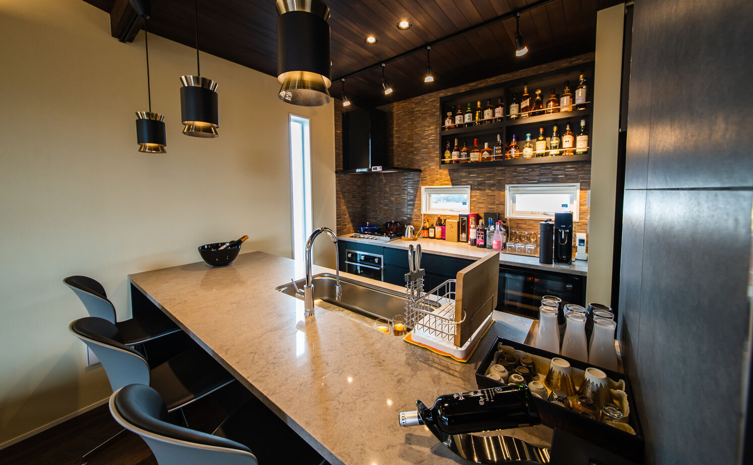 一級建築士事務所　タイセーハウジング 【横浜市神奈川区/ビルトインガレージ/間取り図有】遊び心満載な空間作り。囲炉裏がある3階建て二世帯住宅の建築実例画像7