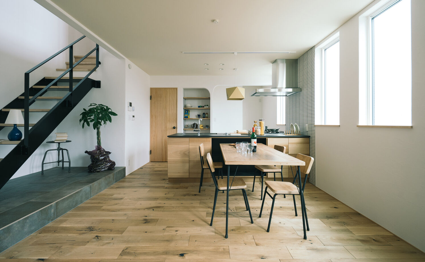 一級建築士事務所　タイセーハウジング 【東京都/自然素材/間取り図】インテリアに溶け込むデザイン空間。優しい色合いのスタイリッシュな縦型住宅の建築実例画像3