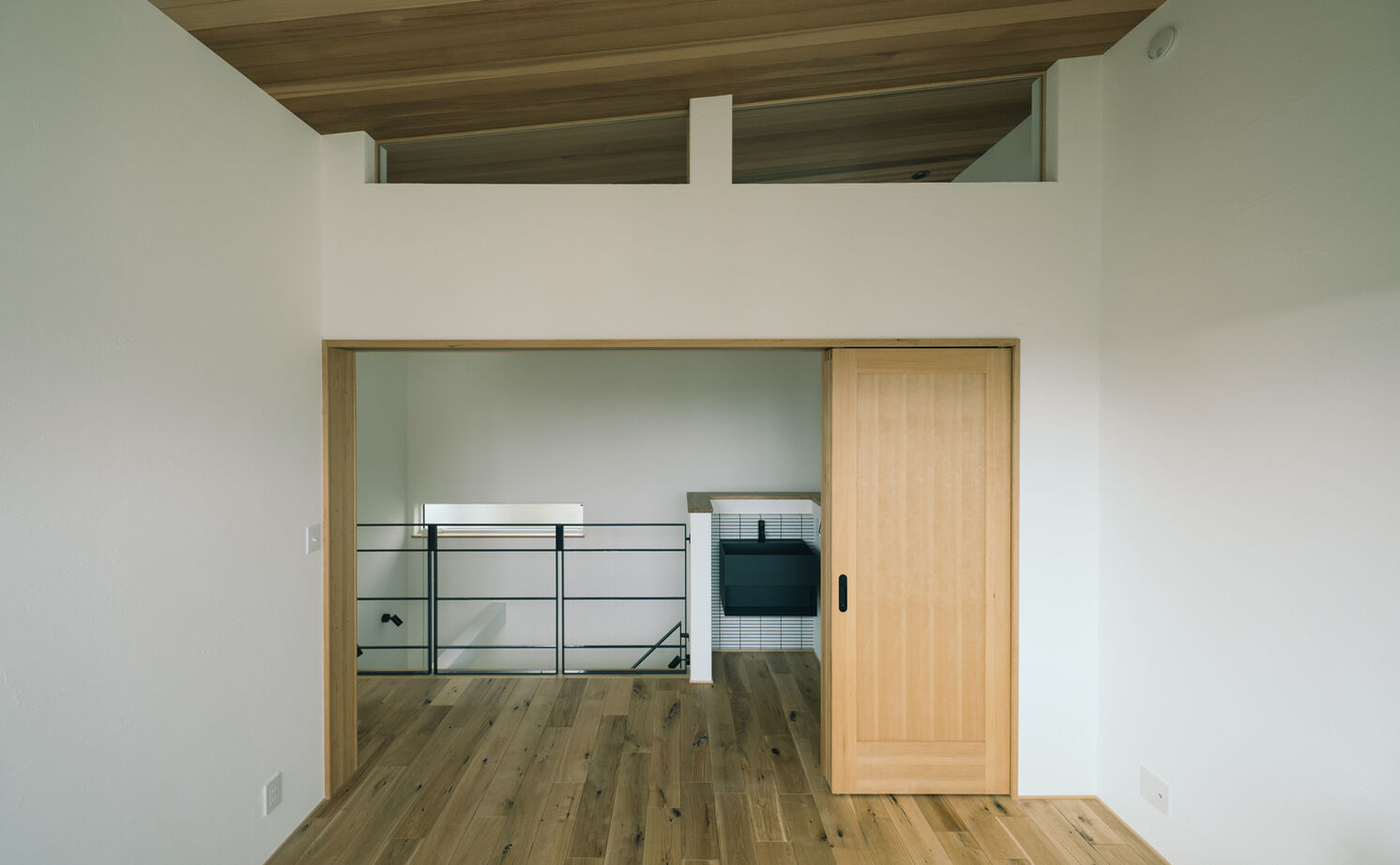 一級建築士事務所　タイセーハウジング 【東京都/自然素材/間取り図】インテリアに溶け込むデザイン空間。優しい色合いのスタイリッシュな縦型住宅の建築実例画像9