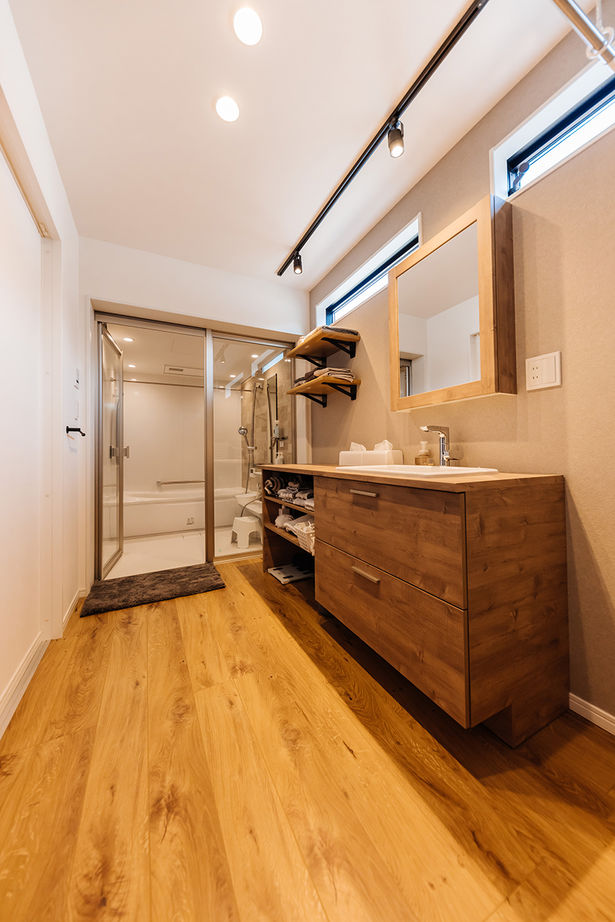 一級建築士事務所　タイセーハウジング 【座間市/バリアフリー】天井高を利用した「KURA」や生活リズムの違いに配慮した3階建ての二世帯住宅の建築実例画像8