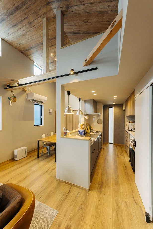 一級建築士事務所　タイセーハウジング 【伊勢原市/土地から/土間玄関約6帖/3LDK/間取り図】高低差のある土地に建てるロフト付き2階LDKの家の建築実例画像3