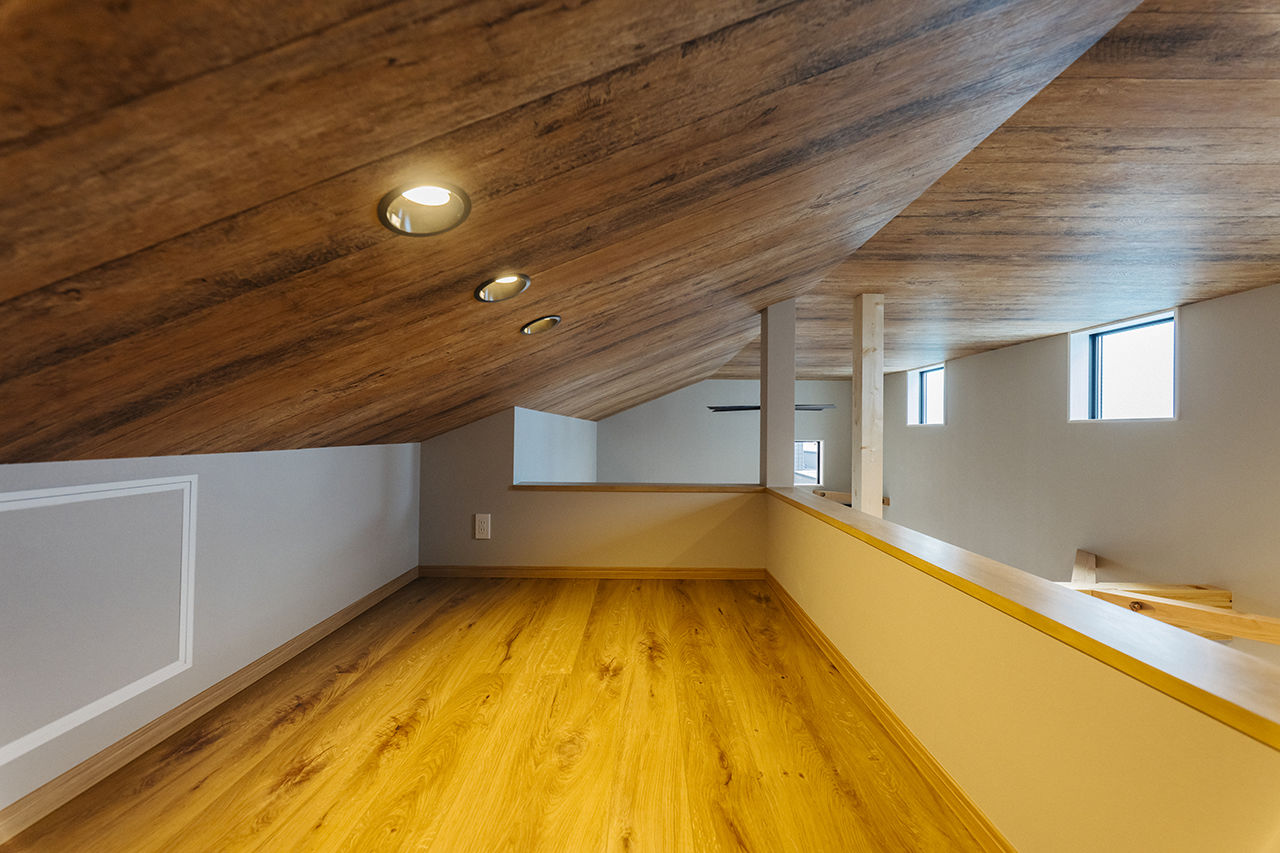 一級建築士事務所　タイセーハウジング 【伊勢原市/土地から/土間玄関約6帖/3LDK/間取り図】高低差のある土地に建てるロフト付き2階LDKの家の建築実例画像4