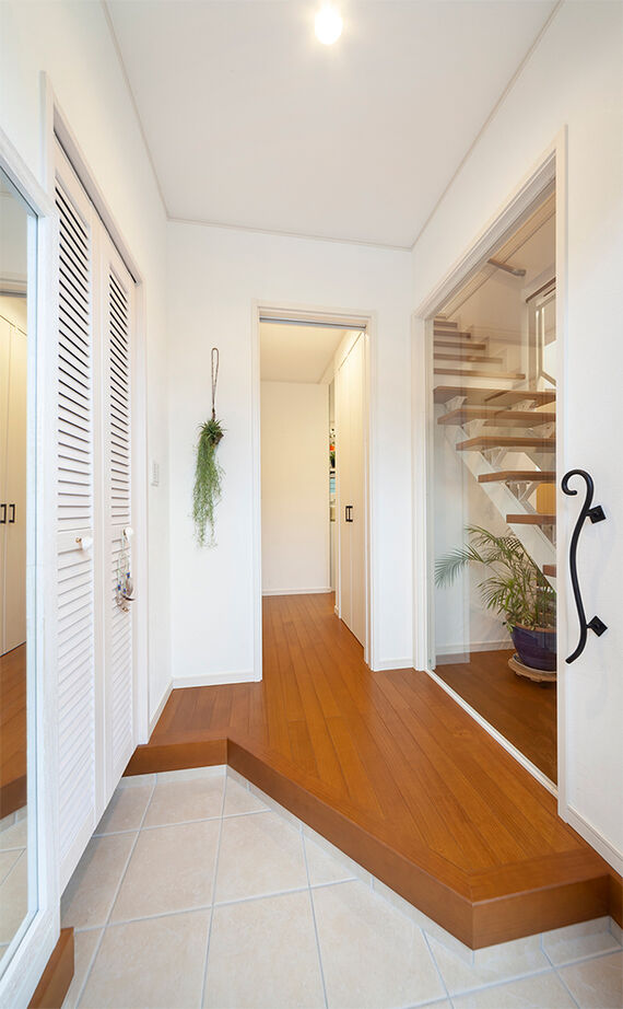 木下工務店 【2000万円~2499万円/30坪/間取り有】【千葉】自由設計が叶えた、ウッドデッキと吹き抜けリビングの開放感の建築実例画像11