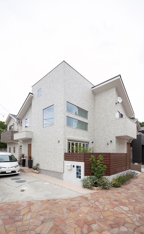 木下工務店 【2000万円~2499万円/30坪/間取り有】【千葉】自由設計が叶えた、ウッドデッキと吹き抜けリビングの開放感の建築実例画像12