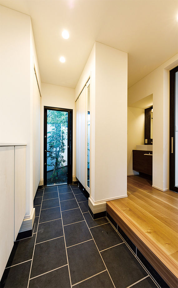 木下工務店 【3100万円/33坪/東京/アイランドキッチン】吹き抜けで明るくのびやかな空間 屋上や床下大収納のある住まいの建築実例画像11