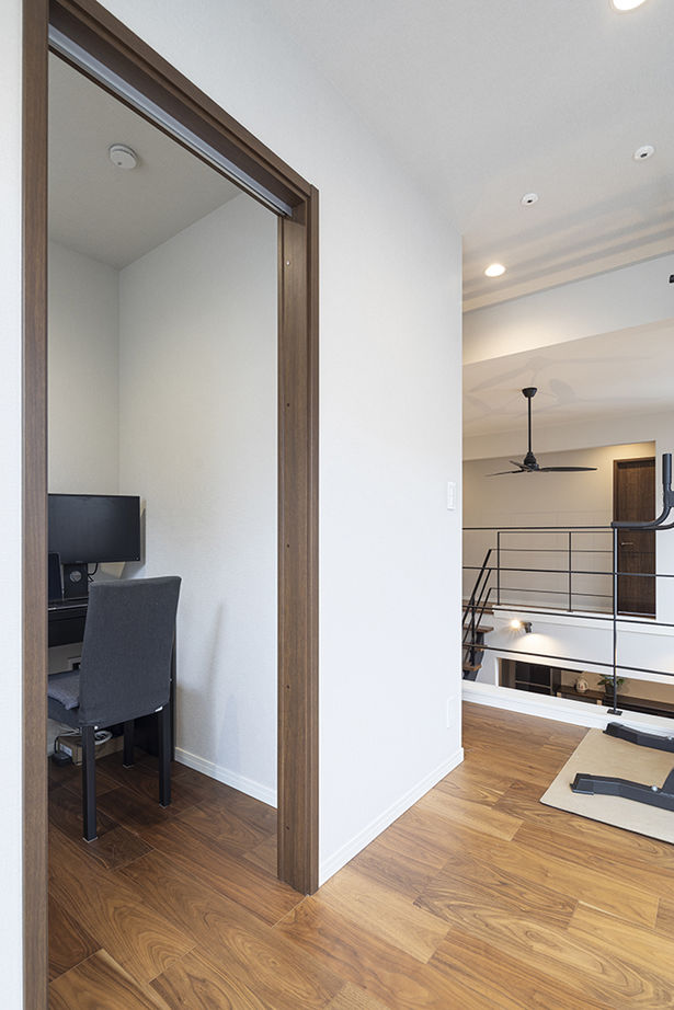 木下工務店 【吹抜／屋上／サンルーム／旗竿地／間取図有】ホテルを想わせる明るい大空間。開放感が生む家族のつながりの建築実例画像10