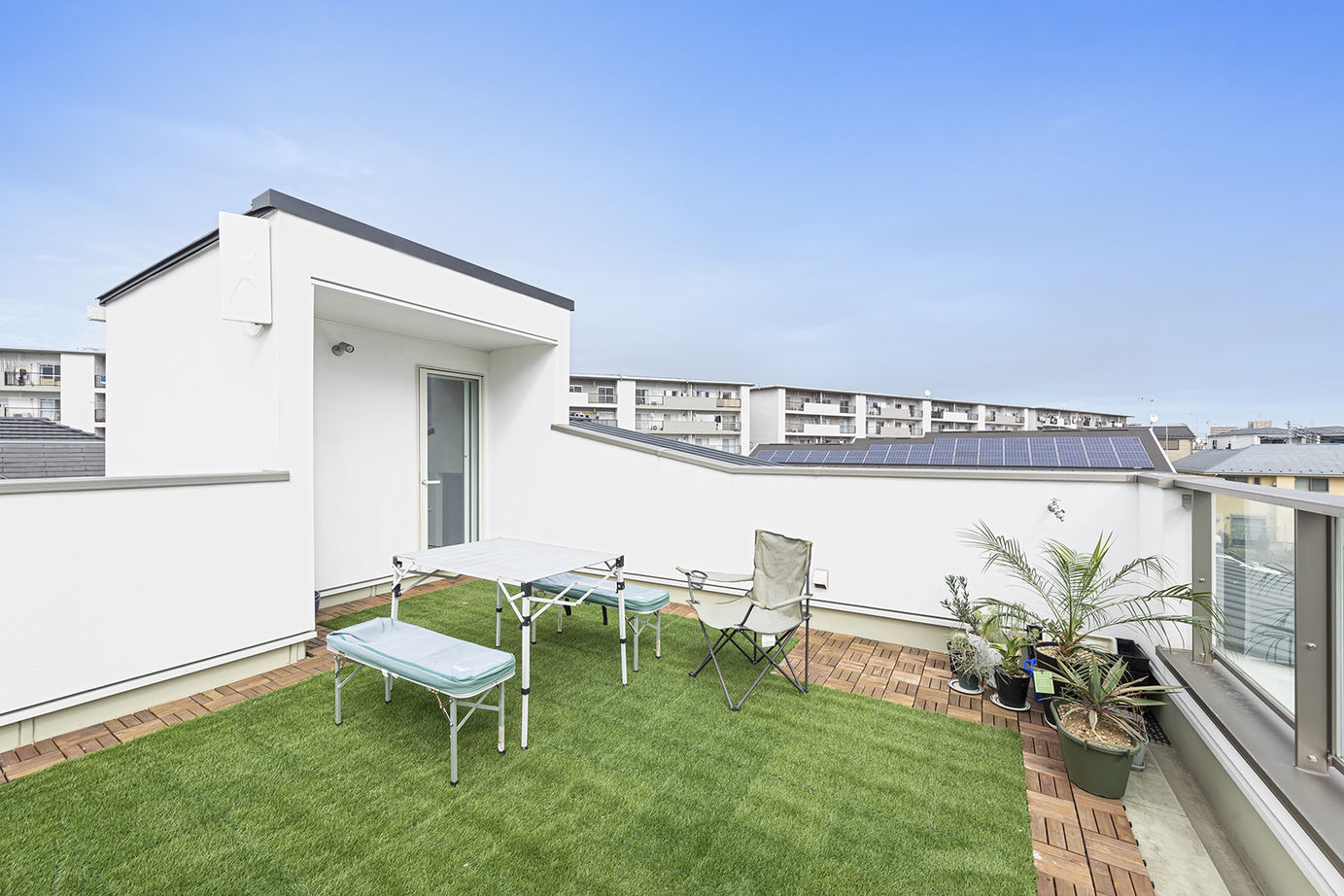 木下工務店 【吹抜／屋上／サンルーム／旗竿地／間取図有】ホテルを想わせる明るい大空間。開放感が生む家族のつながりの建築実例画像12