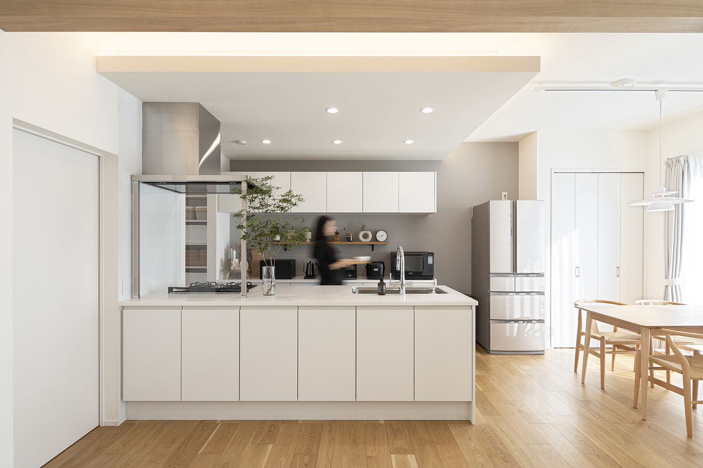 木下工務店 【2900万円台／店舗併用／収納充実／間取図】暖かい光に満ちた住居とサロン。大きなバルコニーが迎える家の建築実例画像3