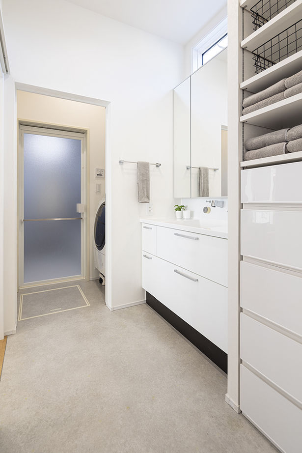 木下工務店 【2900万円台／店舗併用／収納充実／間取図】暖かい光に満ちた住居とサロン。大きなバルコニーが迎える家の建築実例画像10