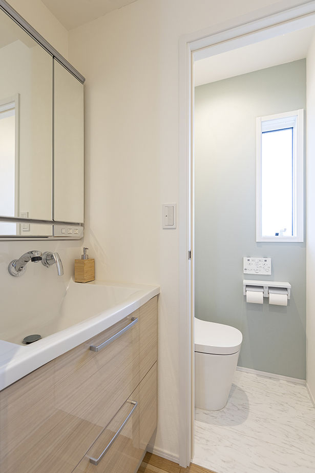 木下工務店 【2900万円台／店舗併用／収納充実／間取図】暖かい光に満ちた住居とサロン。大きなバルコニーが迎える家の建築実例画像16