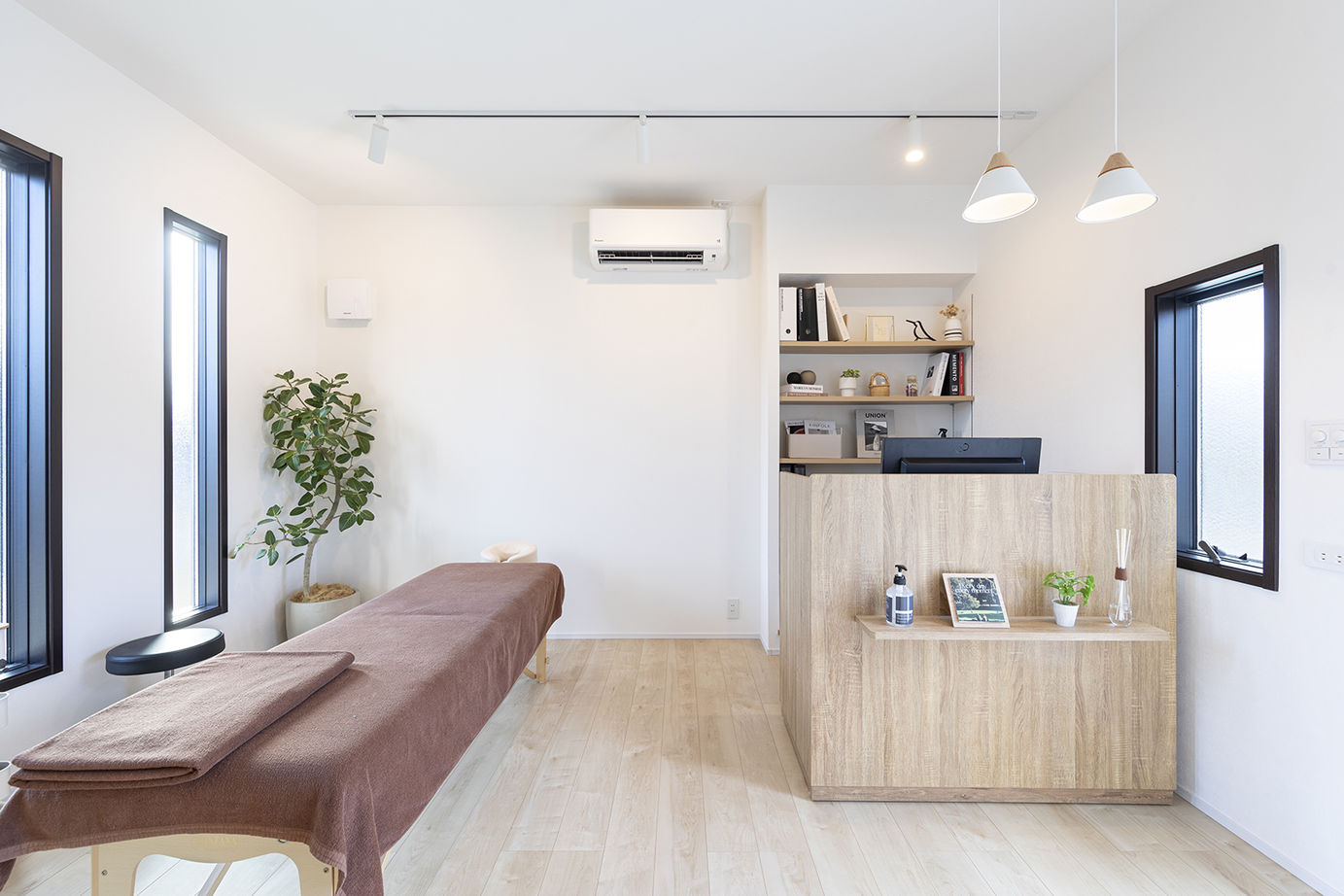 木下工務店 【2900万円台／店舗併用／収納充実／間取図】暖かい光に満ちた住居とサロン。大きなバルコニーが迎える家の建築実例画像17