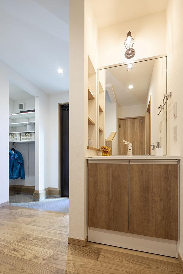 木下工務店 【2400万円台／2階リビング／屋上／間取図有】明るさと開放感、アウトドアの気持ちよさを愉しむ家の建築実例画像17