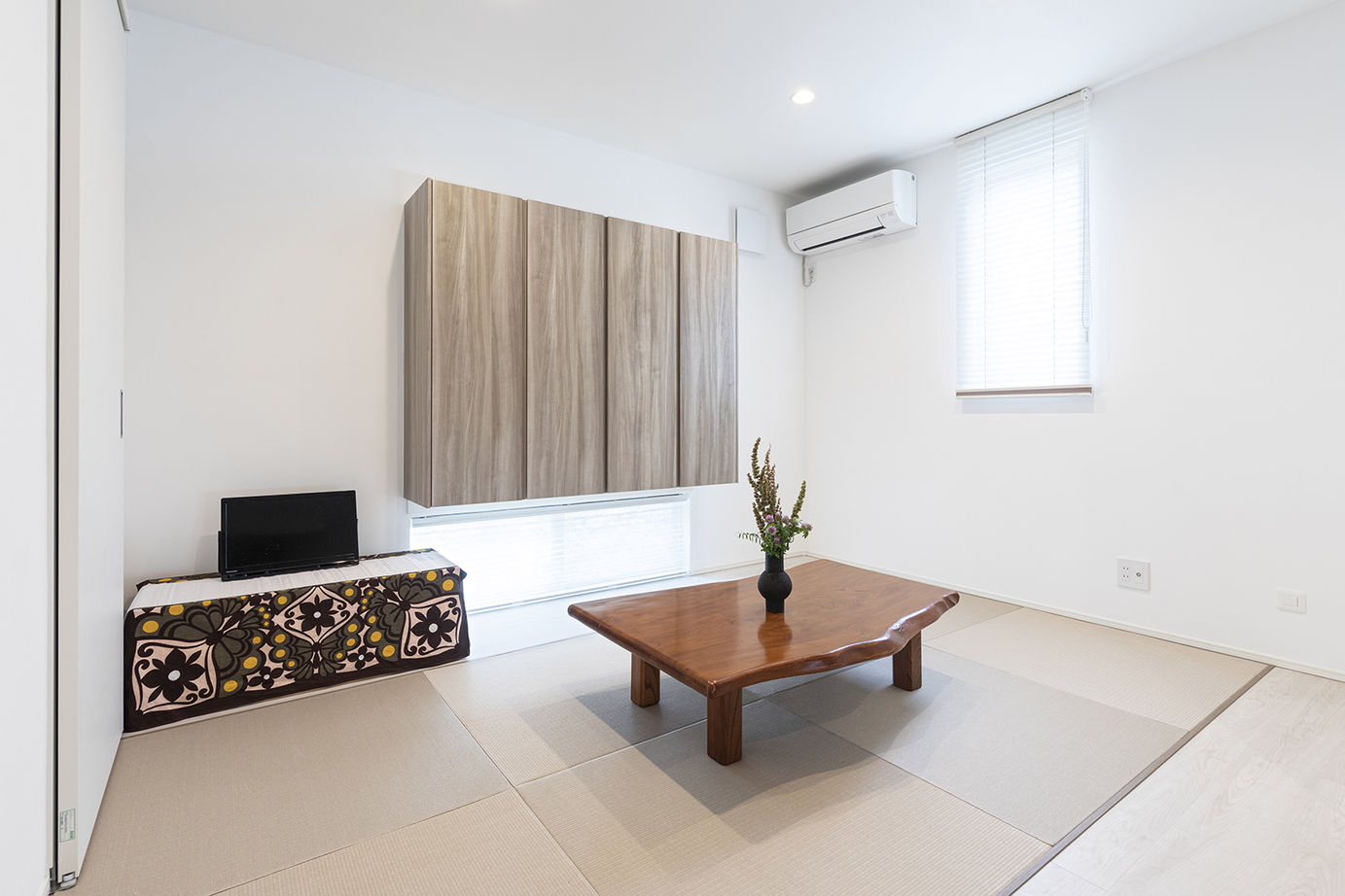 木下工務店 【3200万円／狭小／3階建て／吹抜／間取図有】限られた敷地でもゆとりの佇まい。明るさと開放感の室内の建築実例画像11