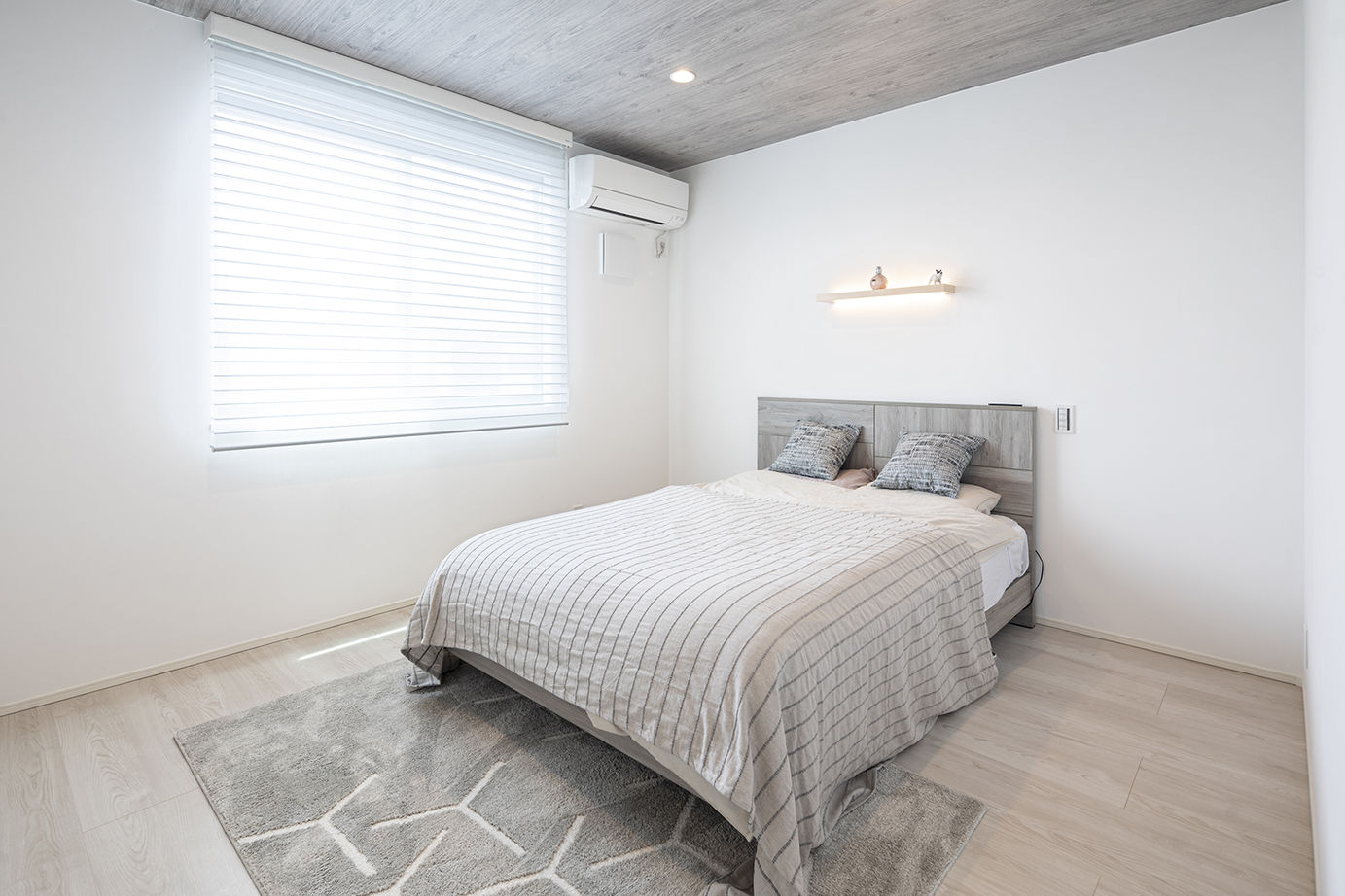 木下工務店 【3200万円／狭小／3階建て／吹抜／間取図有】限られた敷地でもゆとりの佇まい。明るさと開放感の室内の建築実例画像13