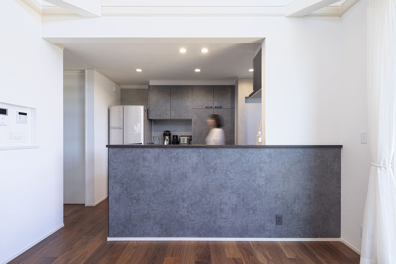 木下工務店 【3000万円～3499万円／2階リビング／ビルトインガレージ】光と風のバルコニーからLDKへ続く心地よさの建築実例画像5