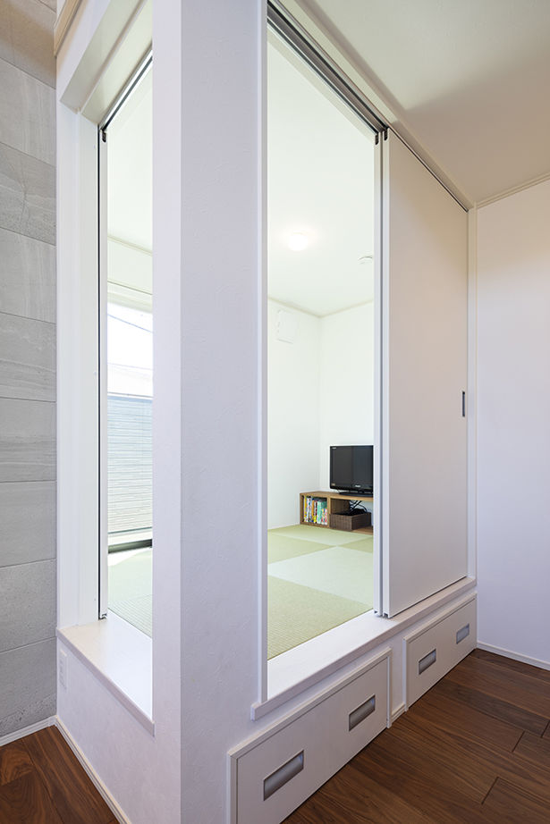 木下工務店 【3000万円～3499万円／2階リビング／ビルトインガレージ】光と風のバルコニーからLDKへ続く心地よさの建築実例画像7