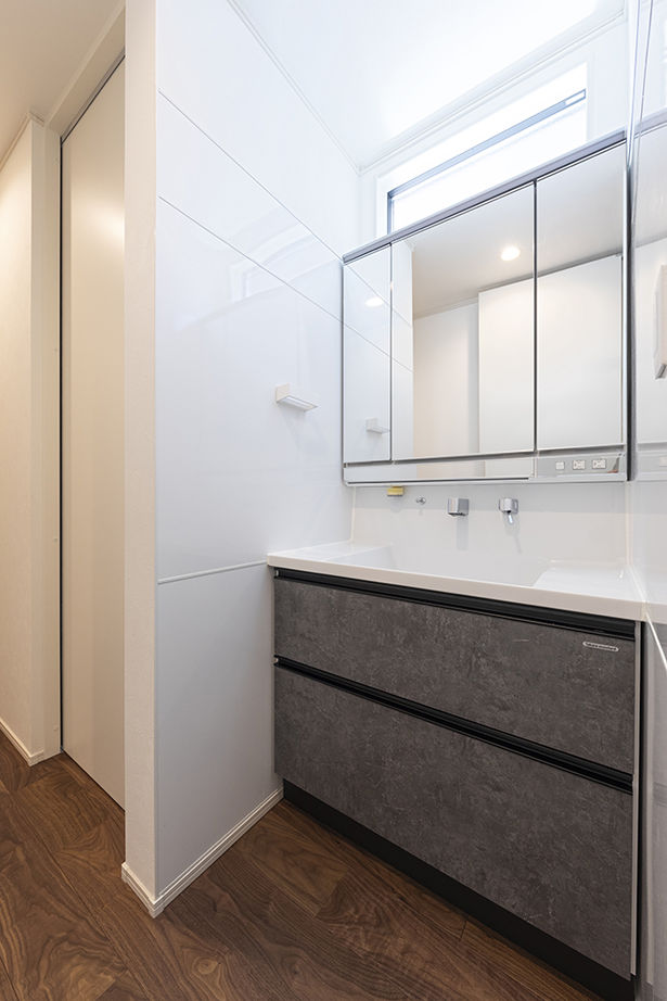 木下工務店 【3000万円～3499万円／2階リビング／ビルトインガレージ】光と風のバルコニーからLDKへ続く心地よさの建築実例画像15