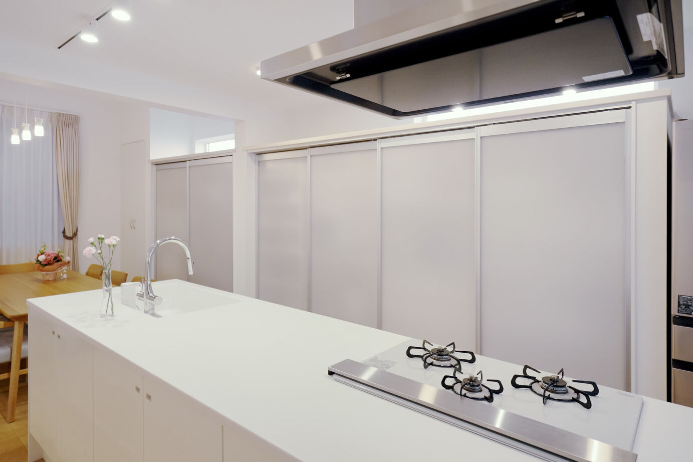 木下工務店 【吹抜/3階建て】機能と間取り、家族にとっての暮らしやすさを追求したナチュラルモダンな住まいの建築実例画像5