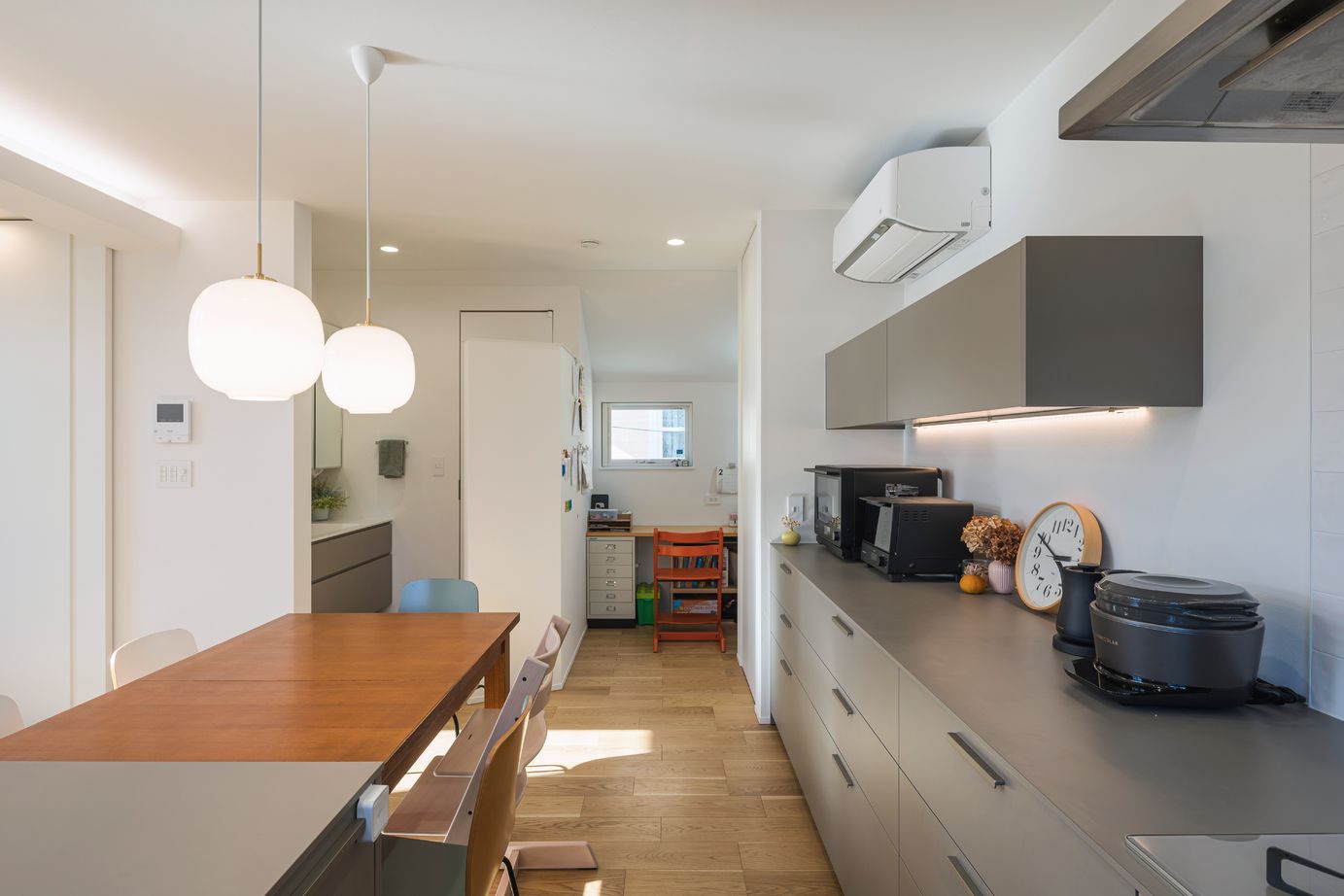 木下工務店 【2階建て/吹抜け】高性能とデザイン性を両立。洗練されたモダンな住まいの建築実例画像4