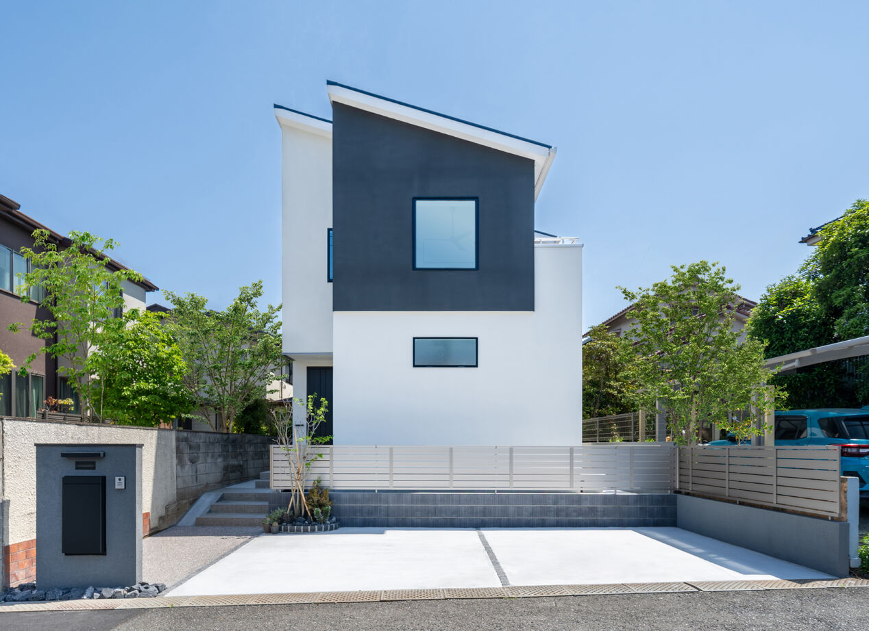 木下工務店 【2階建て/吹抜け/29坪】開放的な吹抜け空間に、四角い空を切り取る家の建築実例画像2