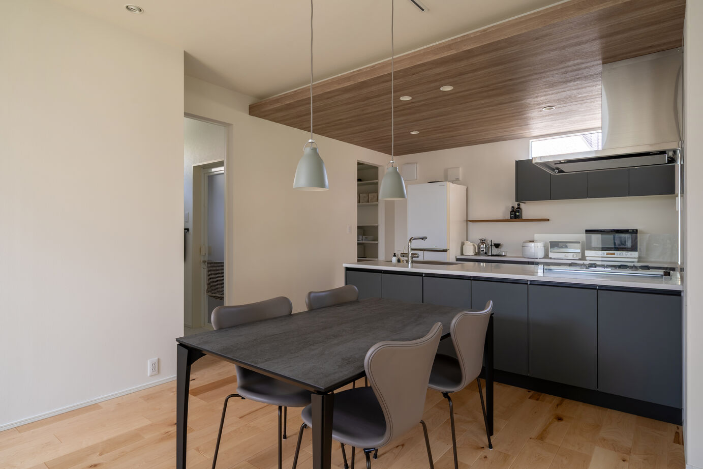 木下工務店 【2階建て/吹抜け/29坪】開放的な吹抜け空間に、四角い空を切り取る家の建築実例画像5